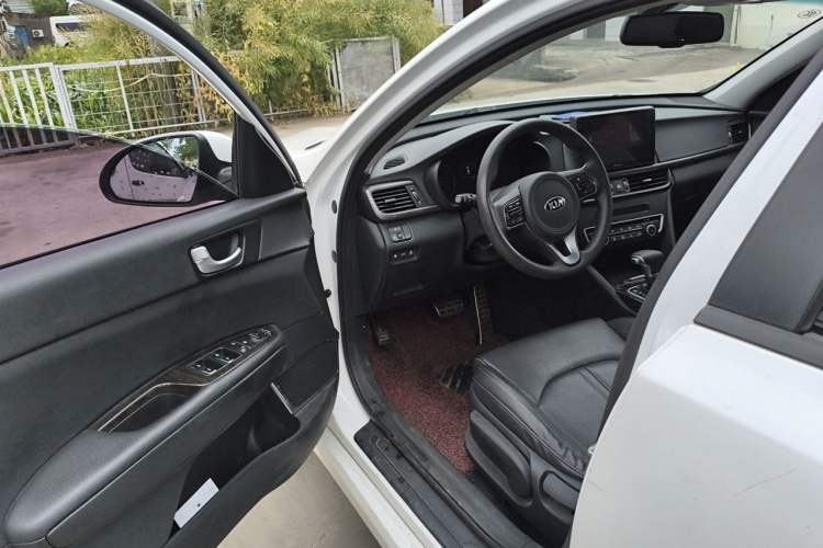 Used Kia K5 2016 2.0L Automatic GLS