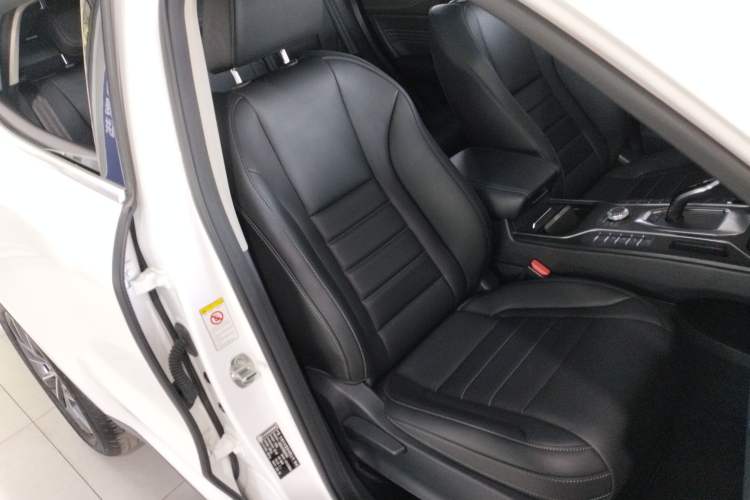 Used Wey VV5 2021 1.5T Two-Wheel Drive Color Pioneer