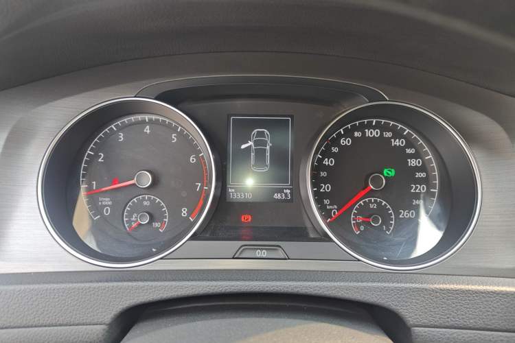 Used Volkswagen Golf 2016 230TSI Automatic Comfort Version Instrument Cluster