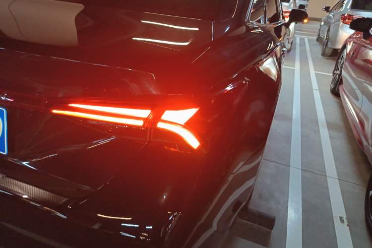 Used Toyota Avalon 2023 2.0L Luxury Edition
