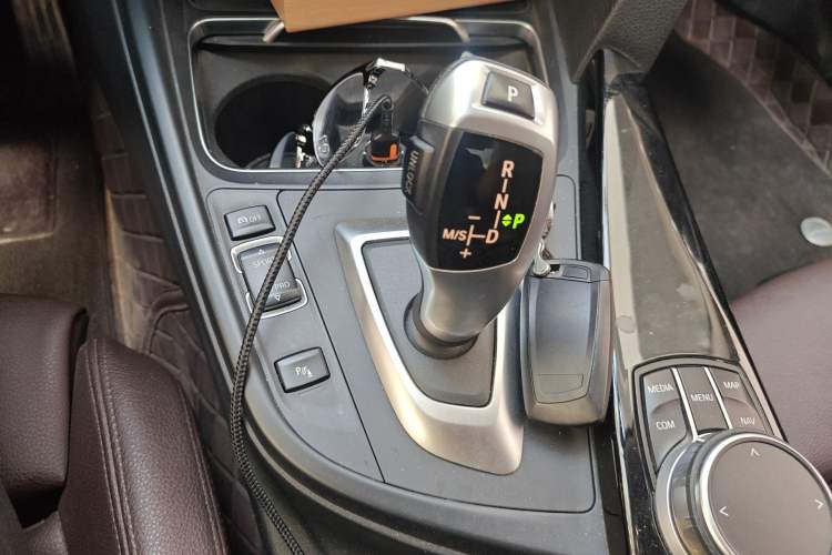 Used BMW 3 Series 2019 320Li Fashion Model
