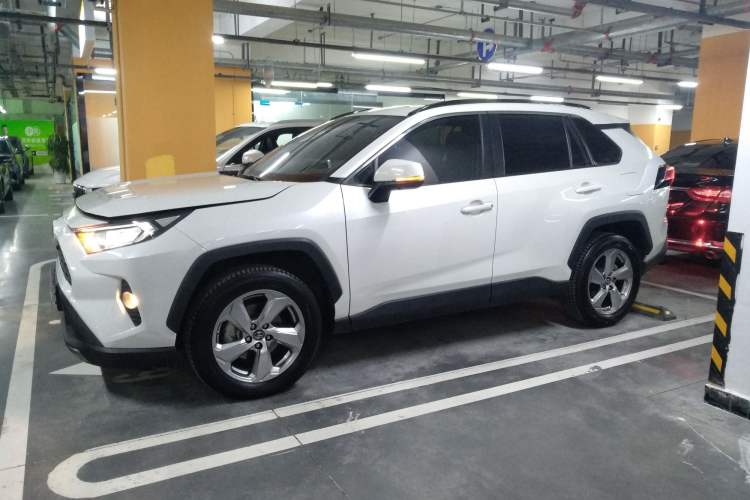 Used Toyota RAV4 2020 2.0L CVT 4x4 Trend Edition