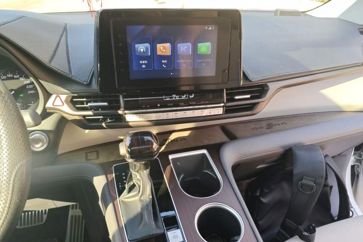 Used Toyota SIENNA 2023 2.5L Hybrid Comfort Edition Audio And AC Panel