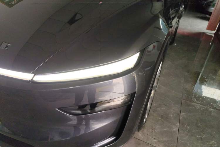 Used Tesla Model Y 2025 Long-Range All-Wheel Drive First Edition Left Front Headlight