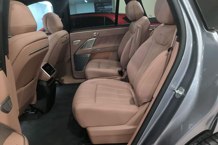 Used ONVO Luxeed L90 2025 Model—Max Six-Seater Version