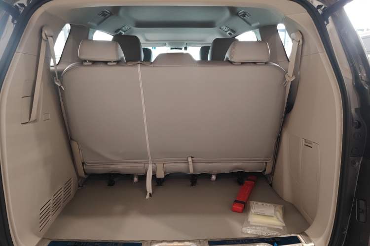 Used Buick GL8 2023 Land Executive Class Smart Enjoyment Model Trunk