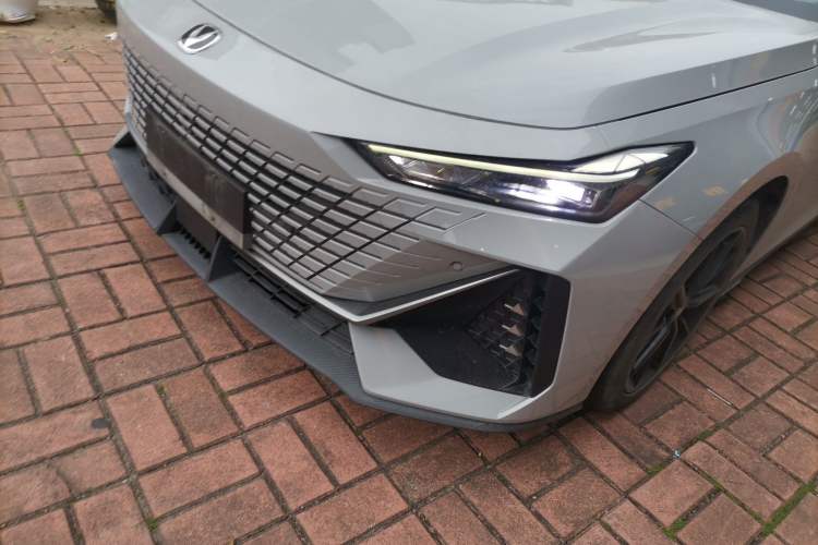 Used CHANGAN UNI-V 2022 1.5T Prestige Version
