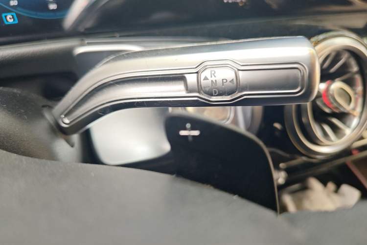 Used Mercedes-Benz GLB 2021 GLB 200 Fashion Model Gear Lever