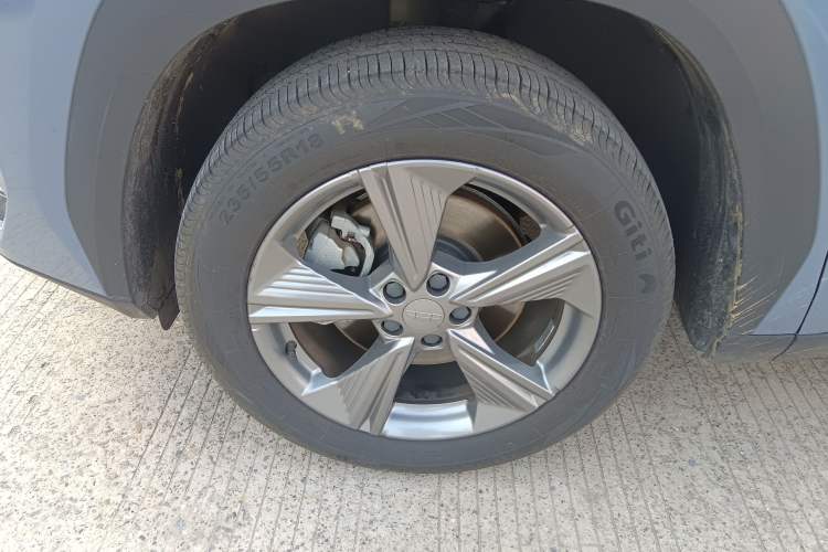 Used Geely Auto FX11 2023 1.5TD DCT Luxury Version Left Front Wheel Hub