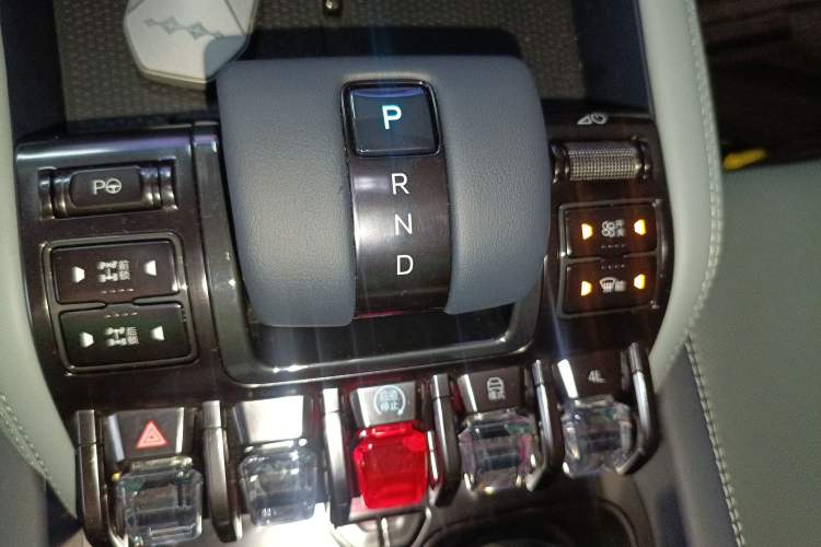 Used Formula Leopard Leopard 5 2023 Navigator Edition
