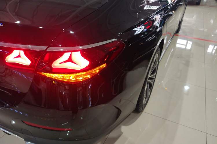Used Mercedes-Benz E-Class 2024 E 300 L Fashion Sport Model Right Rear Taillight