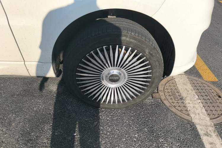 Used Land Rover Range Sport 2020 3.0 L6 HSE DYNAMIC Right Front Wheel Hub