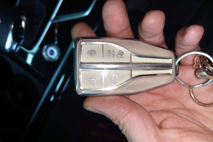 Used Hongqi HS5 2022 Revised Version 2.0T Smart Connect Flagship Edition