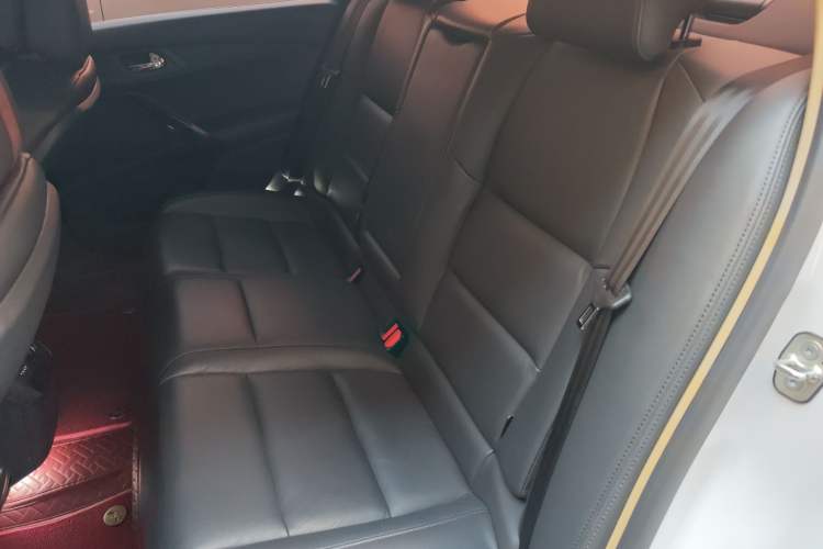 Used Peugeot 508 2015 1.6THP Automatic Prestige Edition Left Rear Seat