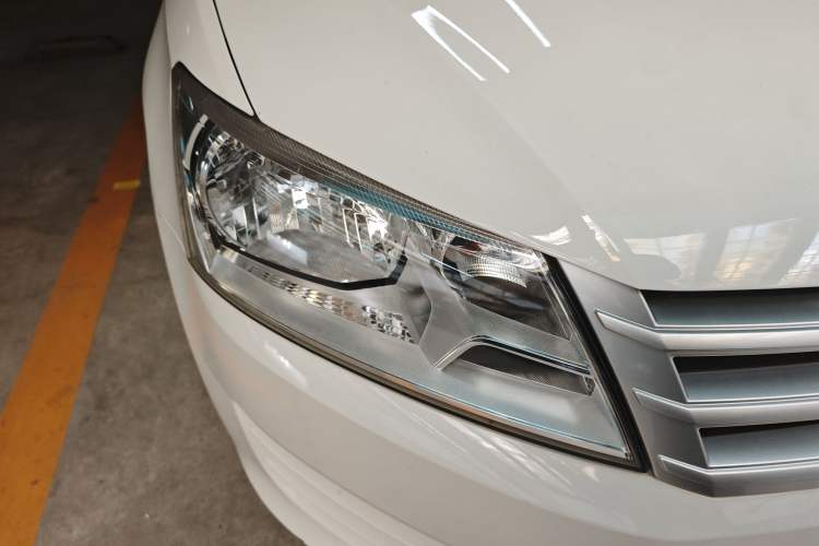 Used Volkswagen Santana 2015 1.6L Manual Fashion Edition
