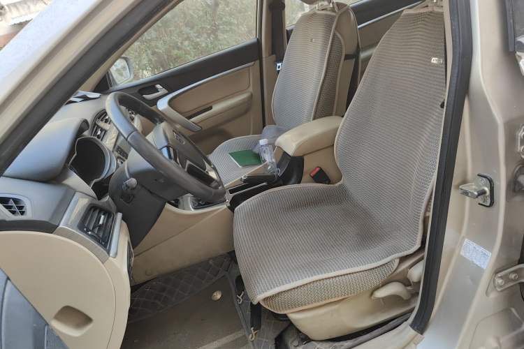 Used Geely Auto Emgrand 2017 Sedan Million Edition 1.5L Manual Luxury Model
