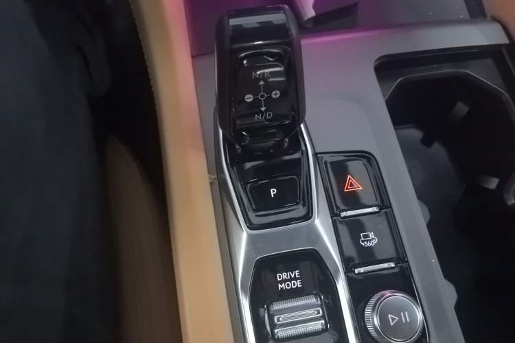 Used Lynk & Co 09 EM-P 2023 2.0TD EM-P Four-Wheel Drive Asian Games Executive Edition Five Seats
