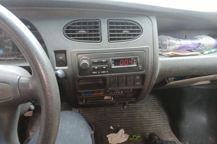 Used Dongfeng Xiaokang K07II 2013 1.0L Base Version Audio And AC Panel