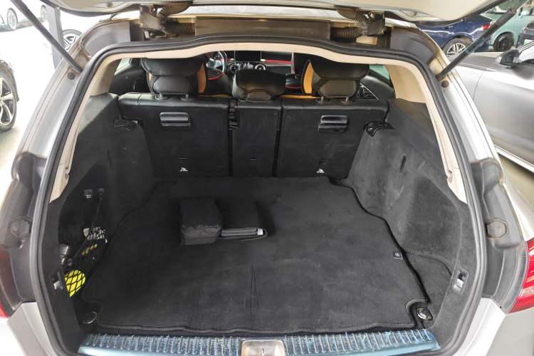 Used Mercedes-Benz C-Class 2015 C 200 station wagon