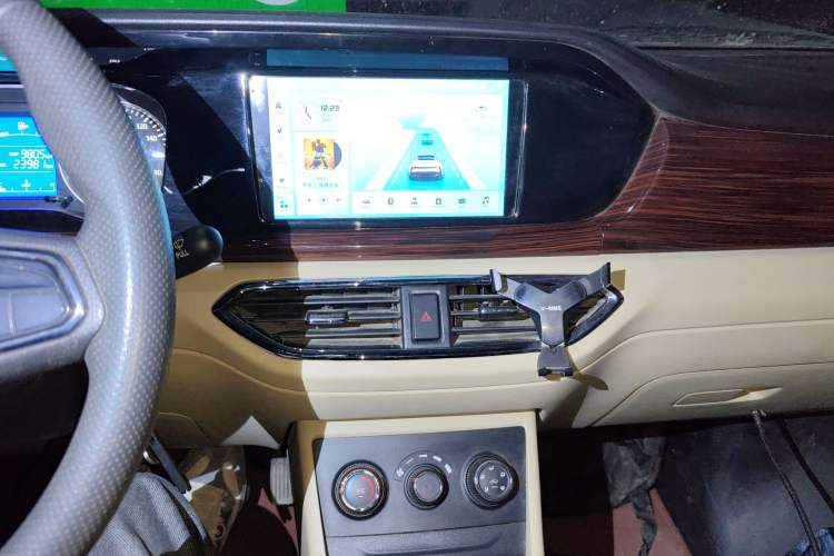 Used CHANGAN KUAYUE Xing V5 2021 1.5L Jinbao Edition Comfort Version JL473QH Audio And AC Panel