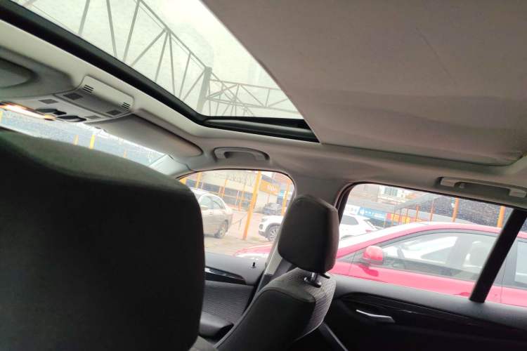 Used BMW X1 2015 sDrive18i Fashion Upgrade Edition Headliner