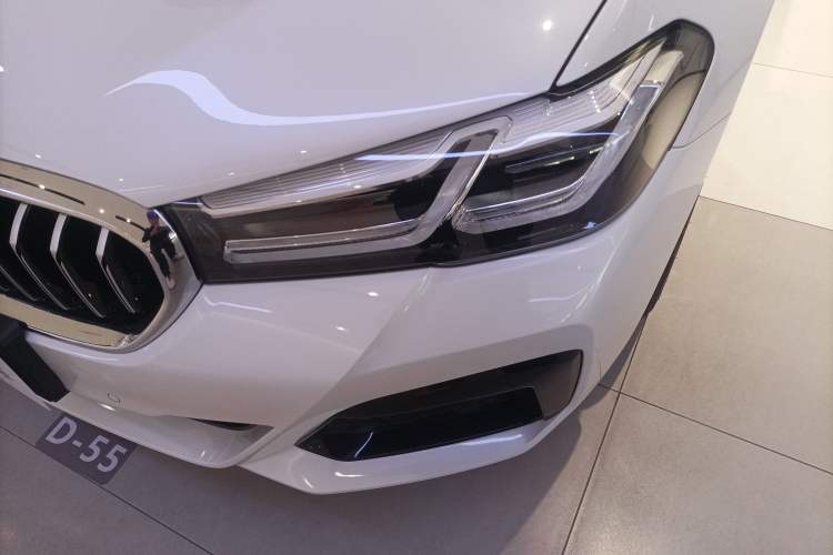 Used BMW 5 Series 2023 530Li Leading Model M Sport Package Left Front Headlight