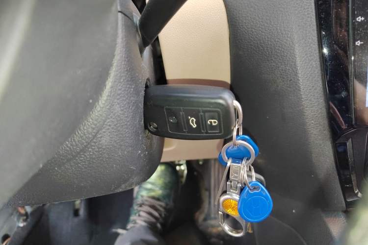 Used Volkswagen Sagitar 2014 1.4TSI Automatic Luxury Model Vehicle Key