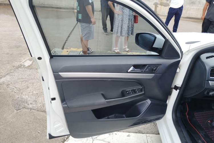 Used Volkswagen Gran Lavida 2017 1.6L Automatic Fashion Edition