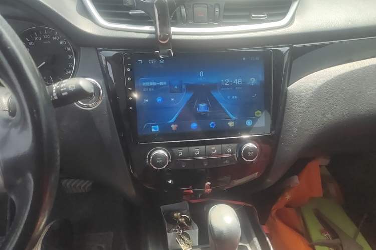 Used Nissan Qashqai 2016 2.0L CVT Luxury Edition Audio And AC Panel