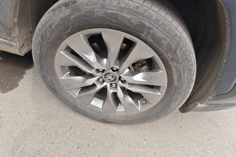 Used Toyota Wildlander 2022 2.0L CVT Two-Wheel Drive Luxury PLUS Edition Right Front Wheel Hub