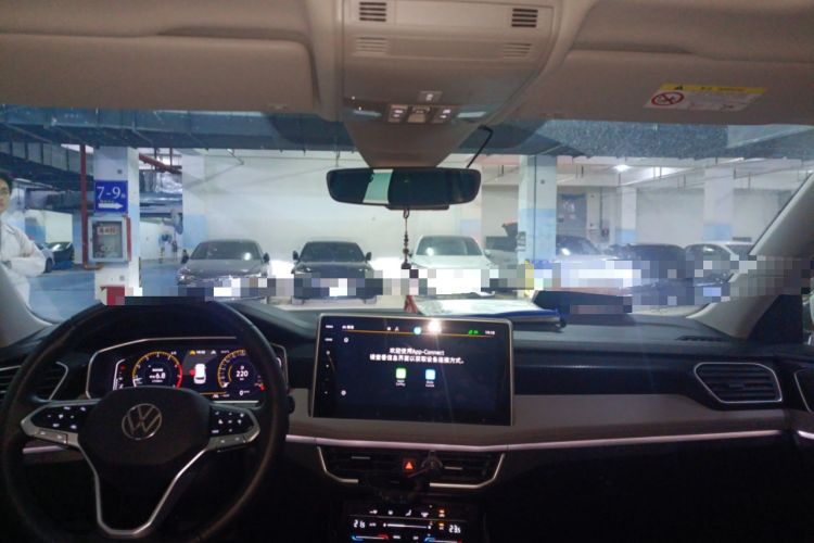 Used Volkswagen Tayron 2024 330TSI Two-Wheel Drive Luxury Plus Advanced Version Headliner