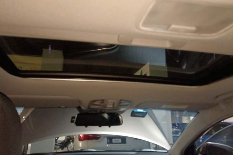 Used Hyundai Elantra (6th Generation / Lingdong) 2016 1.6L Automatic ZhiXuan · Luxury Version Headliner