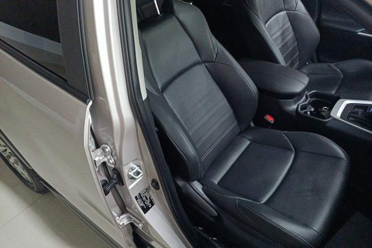 Used Toyota Wildlander 2022 2.0L CVT 4x4 Luxury PLUS Edition
