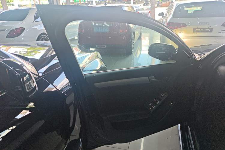 Used Audi A4L 2015 35 TFSI Automatic Standard Model
