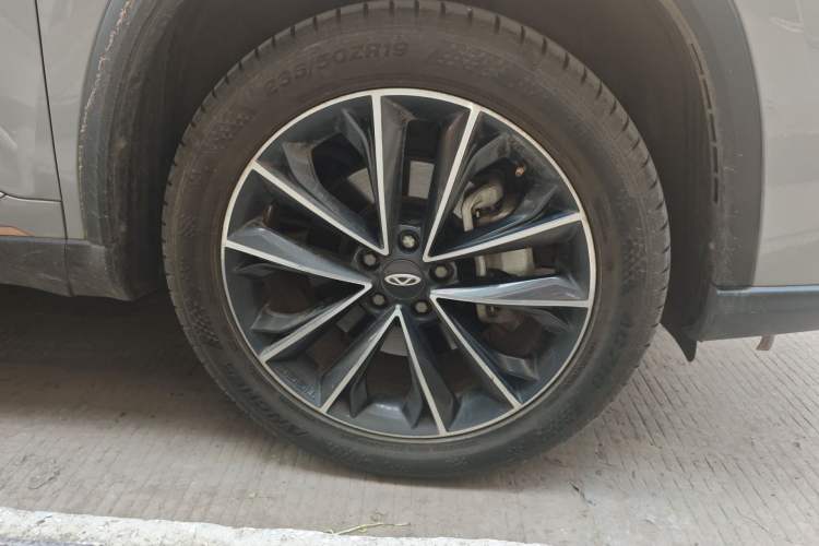 Used Chery Tiggo 8 PRO 2022 390T Four-Wheel Drive Storm Edition 5 Seats Right Front Wheel Hub