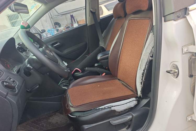 Used Volkswagen Polo 2014 1.4L Manual Fashion Edition