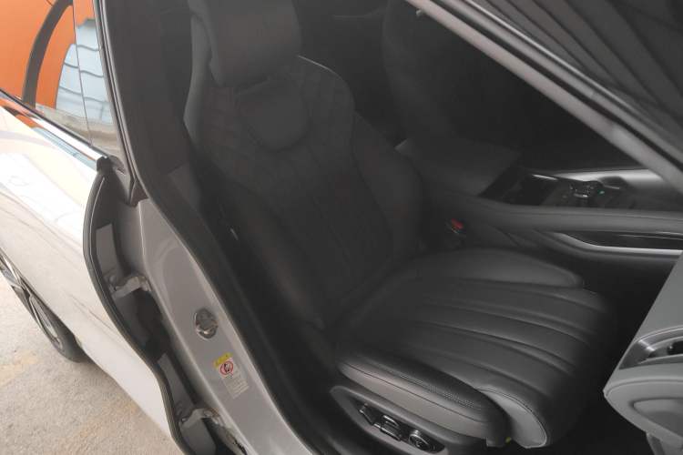 Used BYD Song L EV 2025 Intelligent Driving Version 662 km LiDAR Excellence Edition
