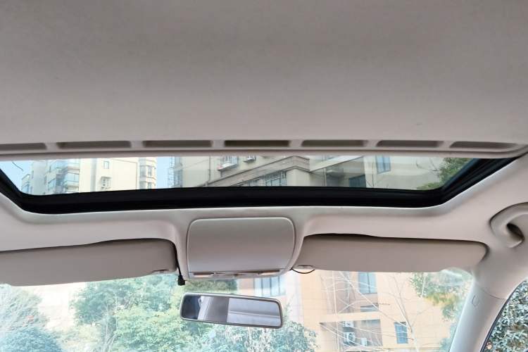 Used Volkswagen Polo 2013 1.6L Automatic Luxury Edition
