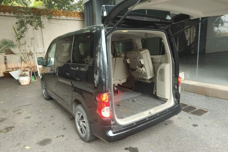 Used Nissan NV200 2014 1.6L CVT Luxury Model China V Standard Exterior 2