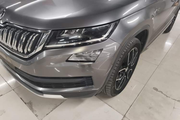 Used Skoda Kodiaq 2017 TSI330 7-Seater Two-Wheel-Drive Luxury Edition Left Front Headlight