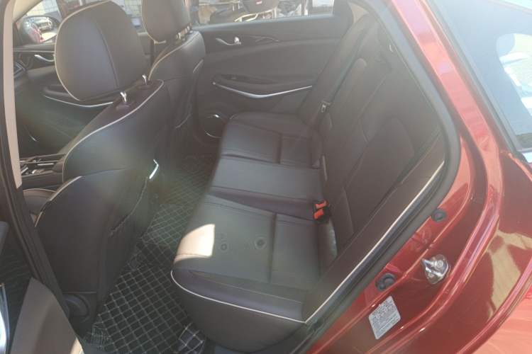 Used Changan Raeton CC 2018 1.5T Manual Luxury Model China V Standard