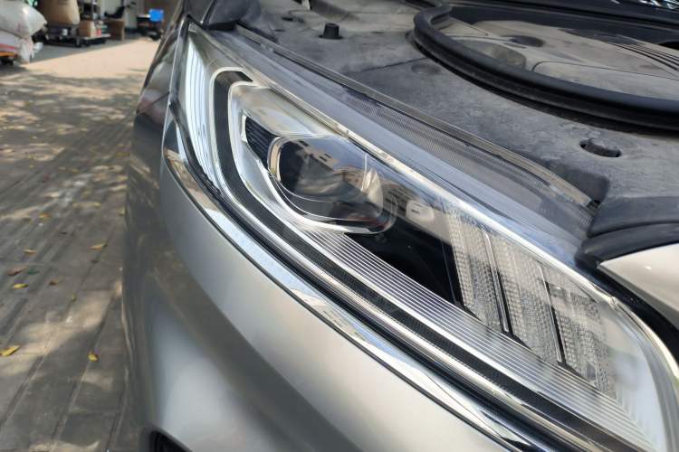 Used Geely Auto Emgrand GT 2021 1.8T Flagship Edition+ Right Front Headlight