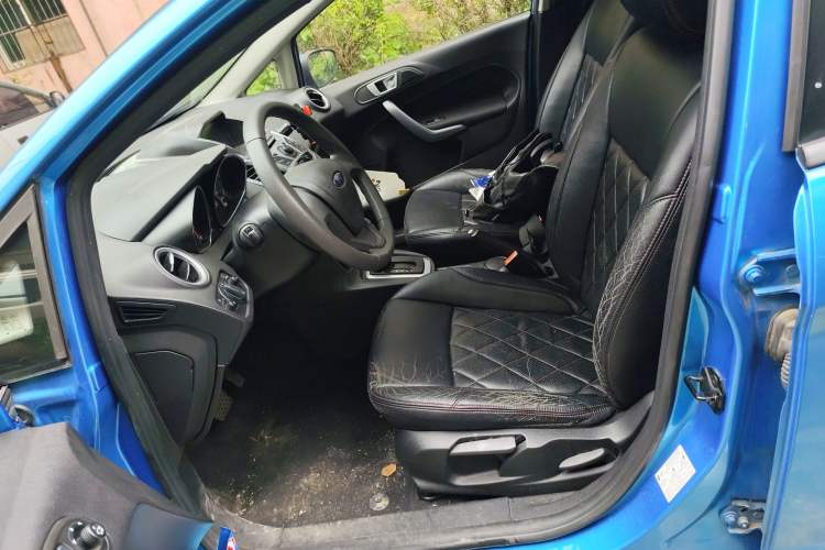 Used Ford Fiesta 2013 Hatchback 1.5L Automatic Fashion Edition Left Front Seat