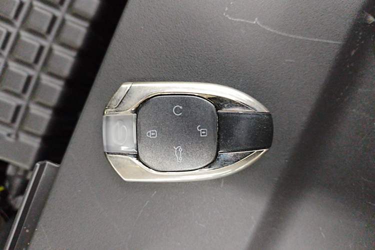 Used GAC Trumpchi GS8 2024 Linghang Series 2.0 TGDI Two-Wheel Drive Luxury Smart Connectivity Version
