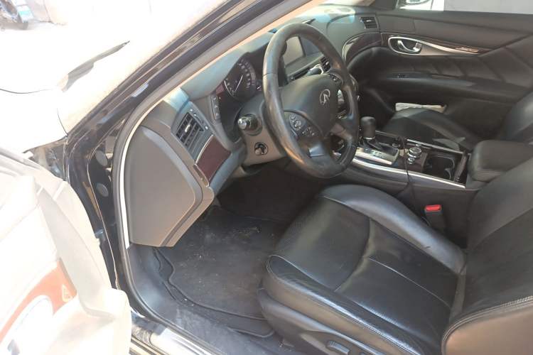 Used Infiniti M Series 2012 M25L Comfort Edition Driver Seat