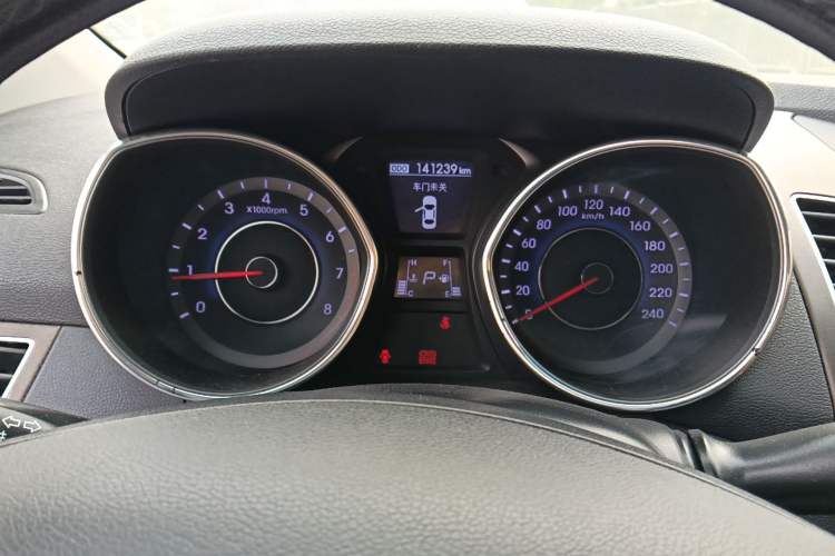 Used Hyundai Elantra (5th Generation / Langdong) 2015 1.6L Automatic Luxury Model Instrument Cluster