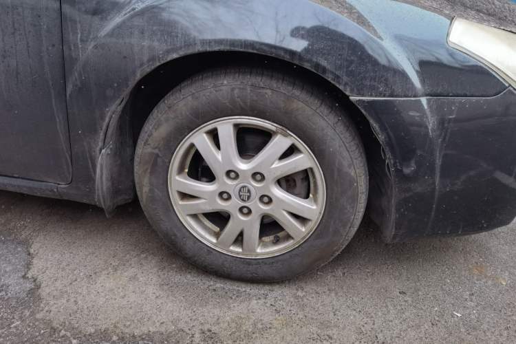 Used Bestune B50 2012 1.6L manual sunroof version
