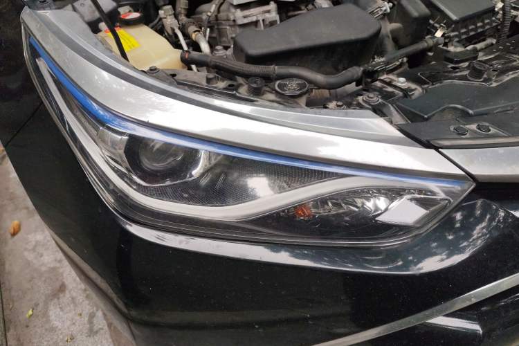 Used Toyota Levin 2017 Revised Dual-Engine 1.8H GS E-CVT Elite Sunroof Version China V Standard Right Front Headlight