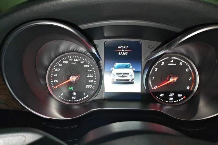 Used Mercedes-Benz V-Class 2018 V 260 Prestige Edition China VI
