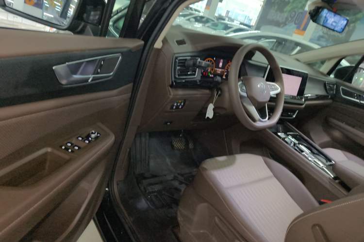 Used Volkswagen Viloran 2024 330TSI Business Edition Driver Seat